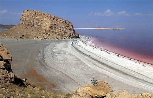 توریست درمانی لجن دریاچه ارومیه